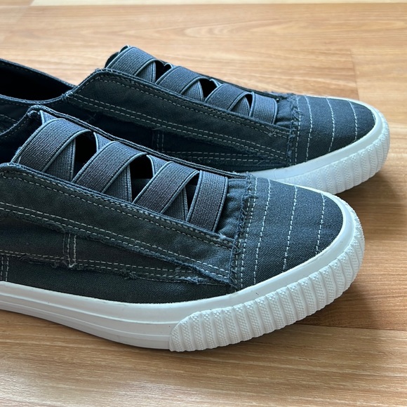 Blowfish Malibu Women’s Sneakers - Picture 13 of 16